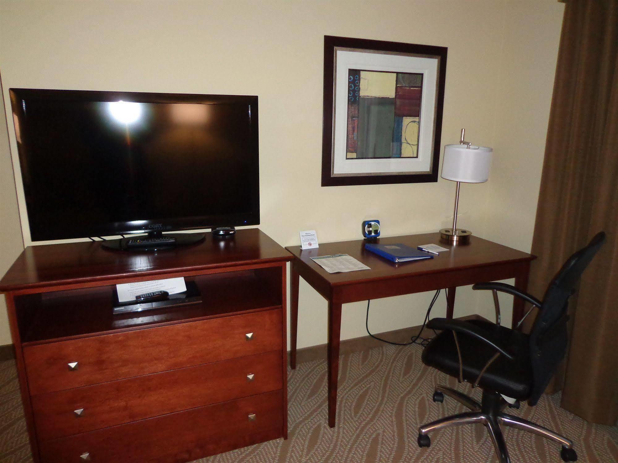 คอบเบิลสโตน โฮเต็ล แอนด์ สวีท มาร์เกต Hotel Marquette ภายนอก รูปภาพ